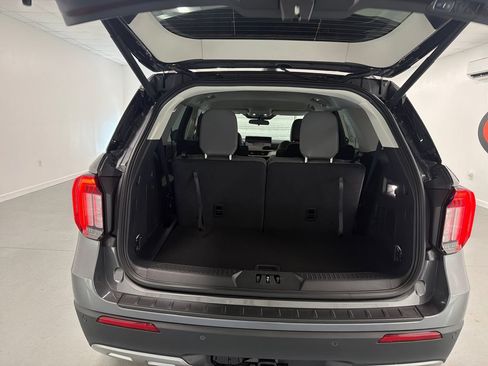 New 2026 Ford Explorer Active w/ Active Comfort Package RWD image 8