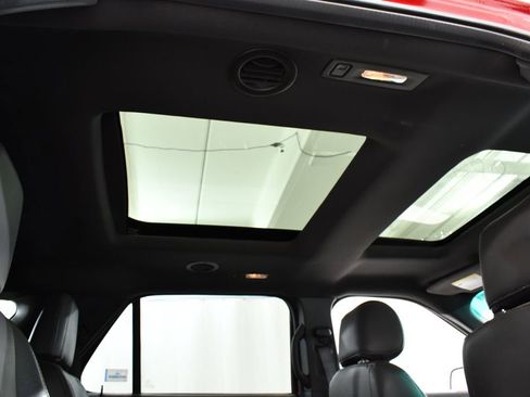 Used 2014 Ford Explorer XLT w/ Equipment Group 202A image 18