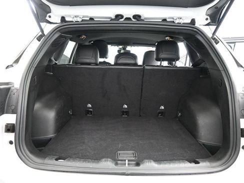 Used 2025 Jeep Compass Trailhawk AWD/4WD image 23
