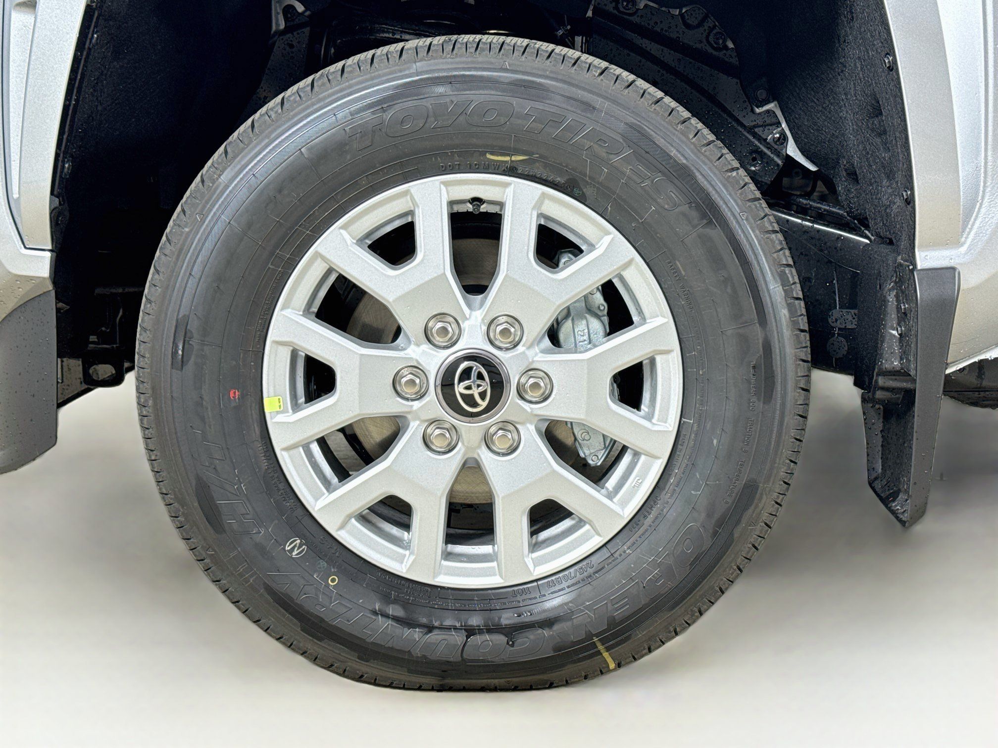 Certified 2026 Toyota Tacoma SR5 AWD/4WD image 25