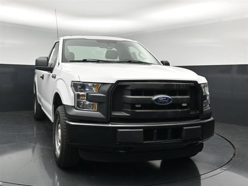 Used 2017 Ford F150 XL w/ Equipment Group 101A Mid AWD/4WD image 3