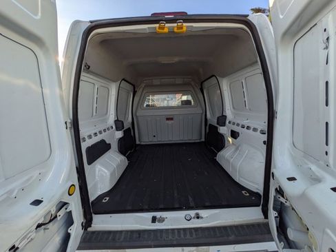 Used 2013 Ford Transit Connect XLT image 6