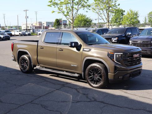 Used 2023 GMC Sierra 1500 Elevation w/ Elevation Premium Package AWD/4WD image 13