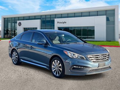 Used 2017 Hyundai Sonata Sport w/ Cargo Package image 2