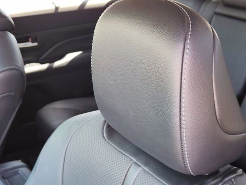 Used 2024 Toyota Grand Highlander Limited image 13