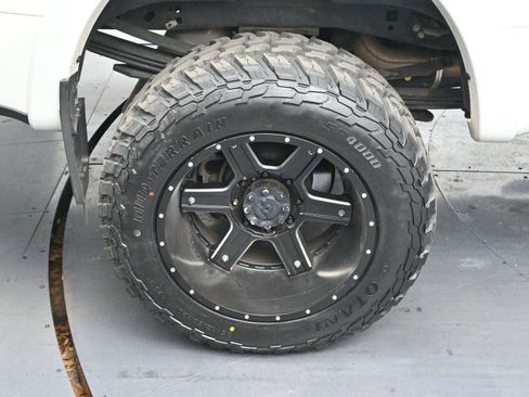 Used 2021 Ford F350 Platinum w/ Tremor Off-Road Package image 42