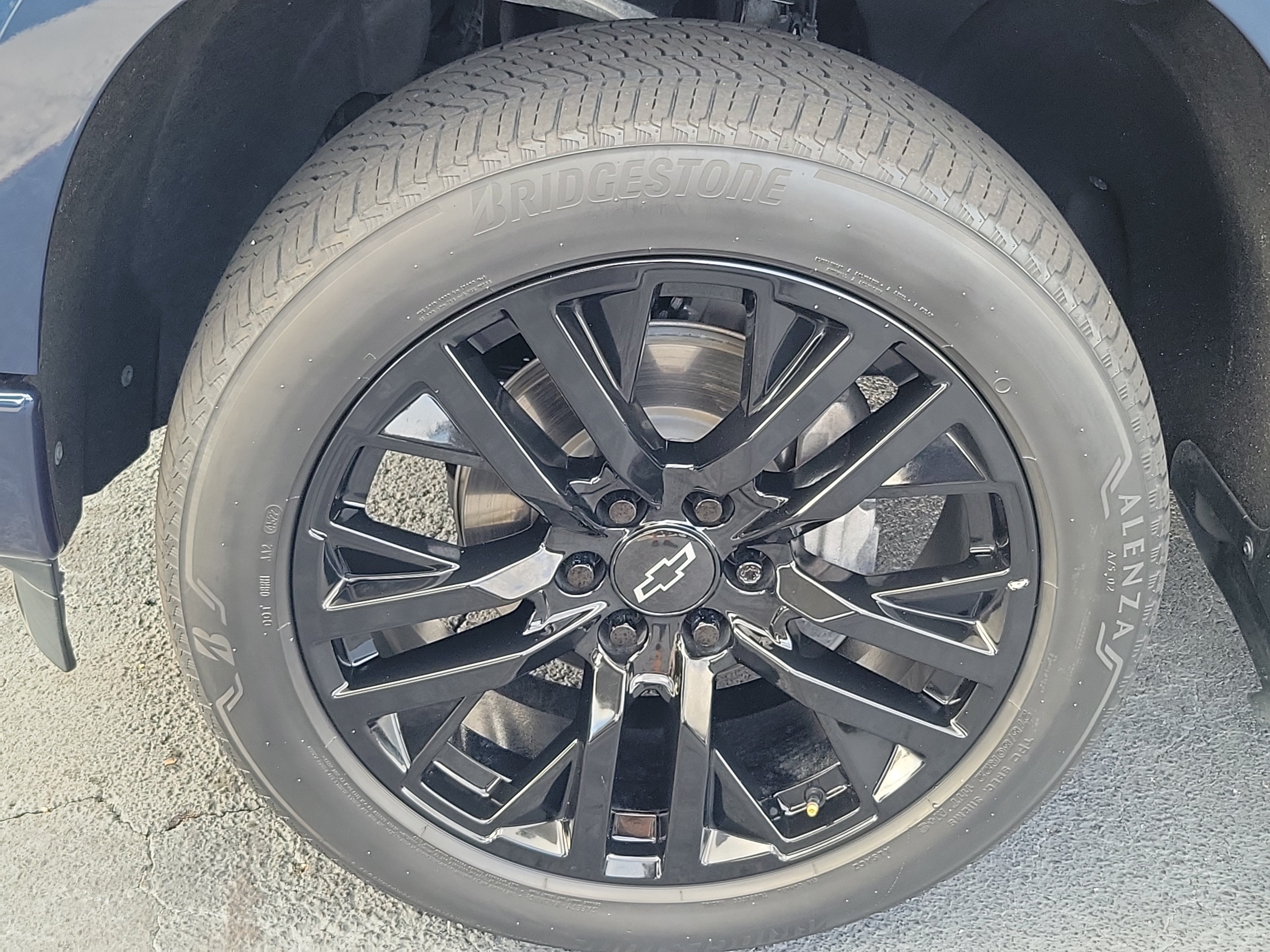 Used 2023 Chevrolet Silverado 1500 RST AWD/4WD image 6