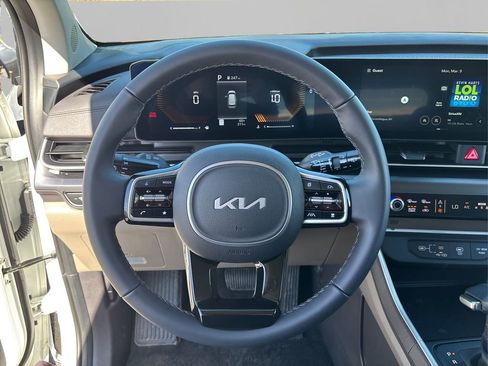 New 2026 Kia Carnival FWD image 15