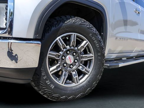Used 2019 GMC Sierra 1500 SLT w/ SLT Premium Plus Package AWD/4WD image 4
