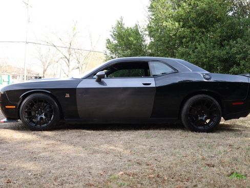 Used 2019 Dodge Challenger R/T Scat Pack RWD image 44