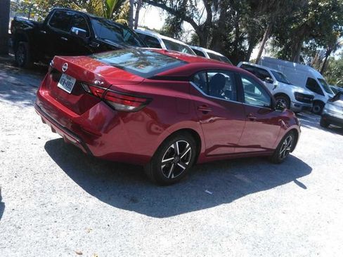 Used 2024 Nissan Sentra SV FWD image 2
