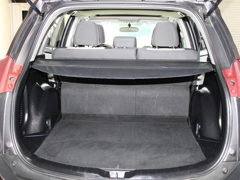Used 2014 Toyota RAV4 XLE FWD image 32