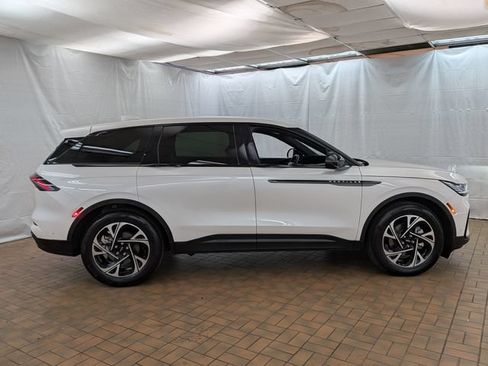Certified 2024 Lincoln Nautilus Premier w/ Jet Appearance Package AWD/4WD image 8