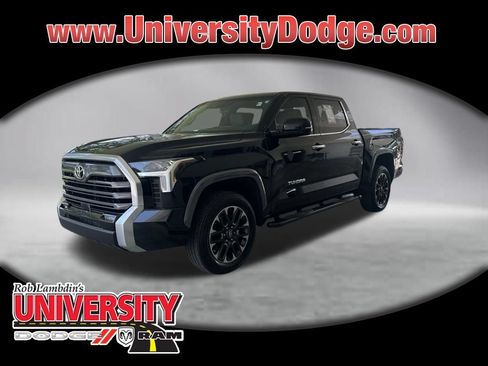 Used 2025 Toyota Tundra Limited AWD/4WD image 1