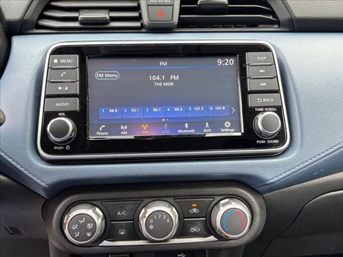 Used 2025 Nissan Versa SV FWD image 20