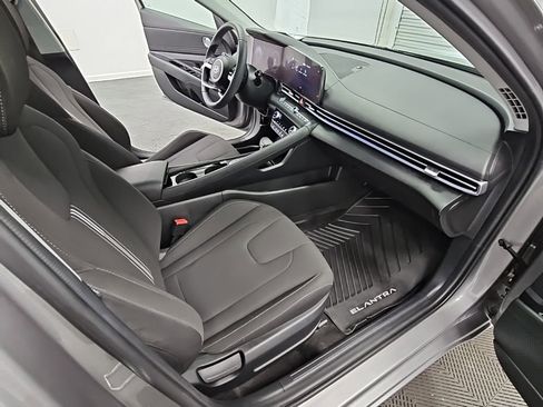 Used 2024 Hyundai Elantra SEL w/ Convenience Package image 38