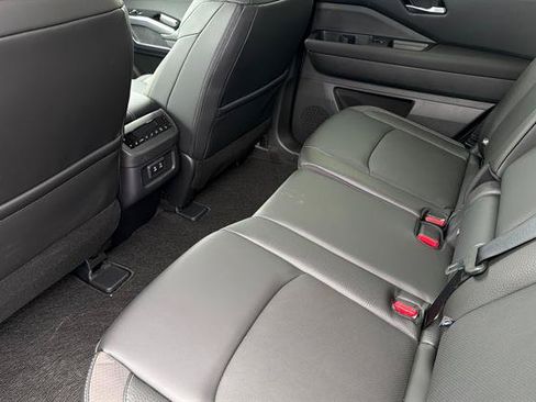 New 2026 Nissan Pathfinder SL w/ SL Premium Package (P04) AWD/4WD image 13