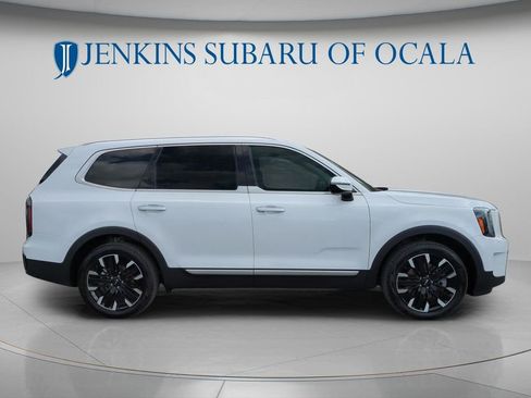 Used 2024 Kia Telluride SX FWD image 2