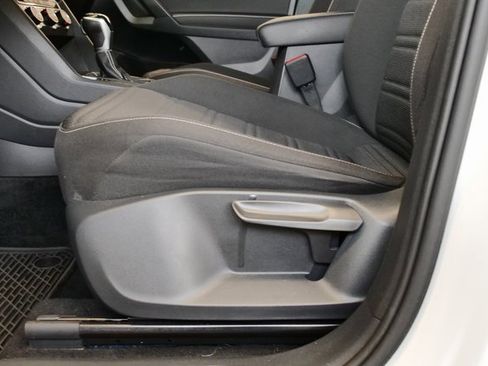 Used 2022 Volkswagen Tiguan S image 11