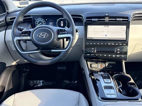 Used 2024 Hyundai Tucson Limited image 2