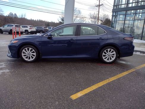 Used 2023 Toyota Camry LE image 2