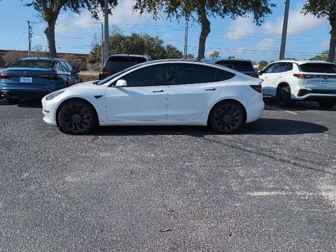 Used 2022 Tesla Model 3 Performance image 3