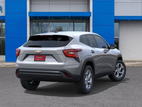 New 2026 Chevrolet Trax LS w/ LS Convenience Package FWD image 5