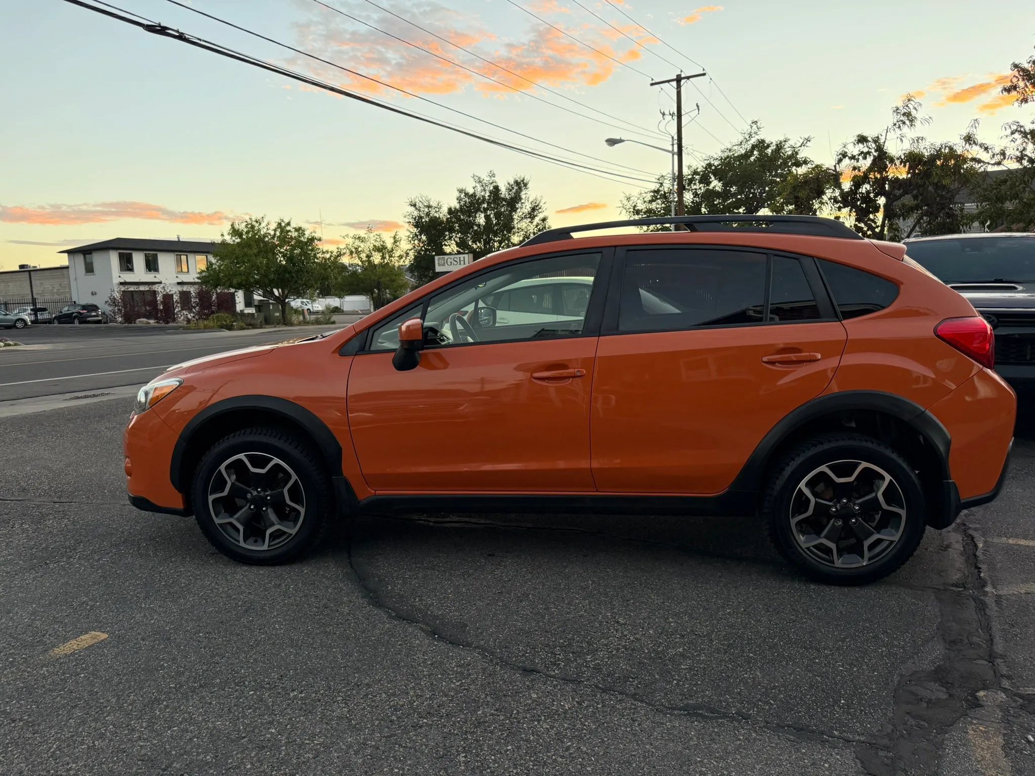 Used 2015 Subaru Crosstrek 2.0i Premium w/ Moonroof Package AWD/4WD image 9