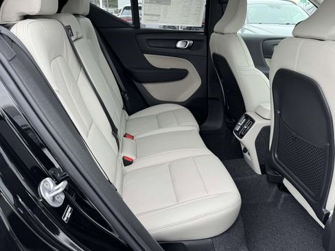 New 2026 Volvo XC40 B5 Ultra w/ Protection Package Premier AWD/4WD image 14