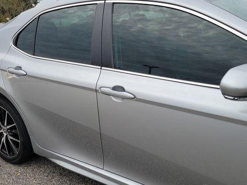 Used 2023 Toyota Camry SE image 12