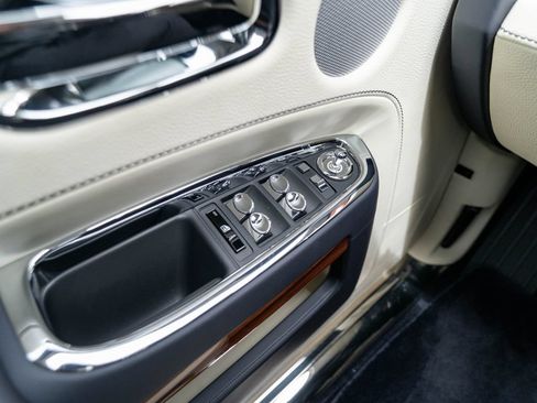 Used 2013 Rolls-Royce Ghost RWD image 21
