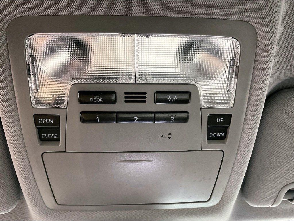 Used 2019 Toyota Highlander XLE AWD/4WD image 27