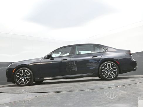 Certified 2023 BMW 760i xDrive image 45
