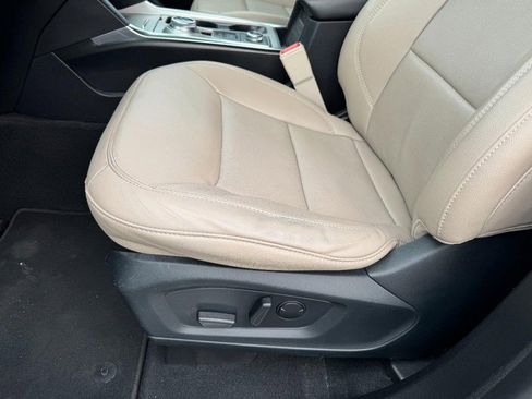 Used 2021 Ford Explorer Limited w/ Equipment Group 301A image 26