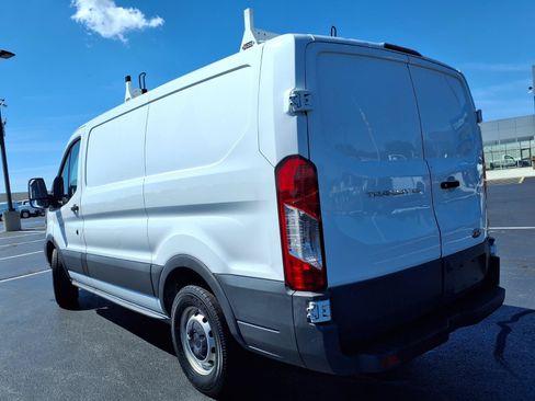 Used 2018 Ford Transit 150 130 Low Roof RWD image 22