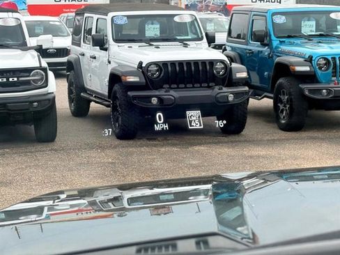 Used 2024 Ford F250 Platinum w/ Tremor Off-Road Package image 65