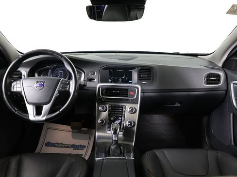 Used 2016 Volvo V60 T5 Cross Country Platinum image 27