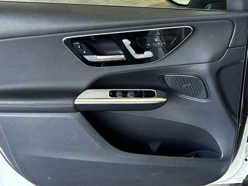 Certified 2025 Mercedes-Benz GLC 300 image 12
