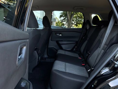 Used 2025 Nissan Rogue SV AWD/4WD image 12