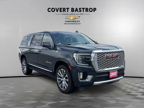 Used 2022 GMC Yukon XL Denali w/ Denali Premium Package RWD image 6