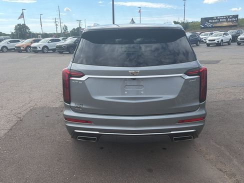 Used 2024 Cadillac XT6 Premium Luxury w/ LPO, Floor Liner Package AWD/4WD image 5