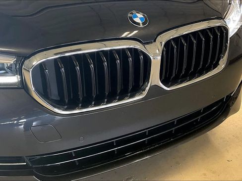 Used 2023 BMW 530i w/ Convenience Package RWD image 30