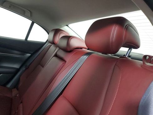 Used 2023 MAZDA MAZDA3 s FWD image 12