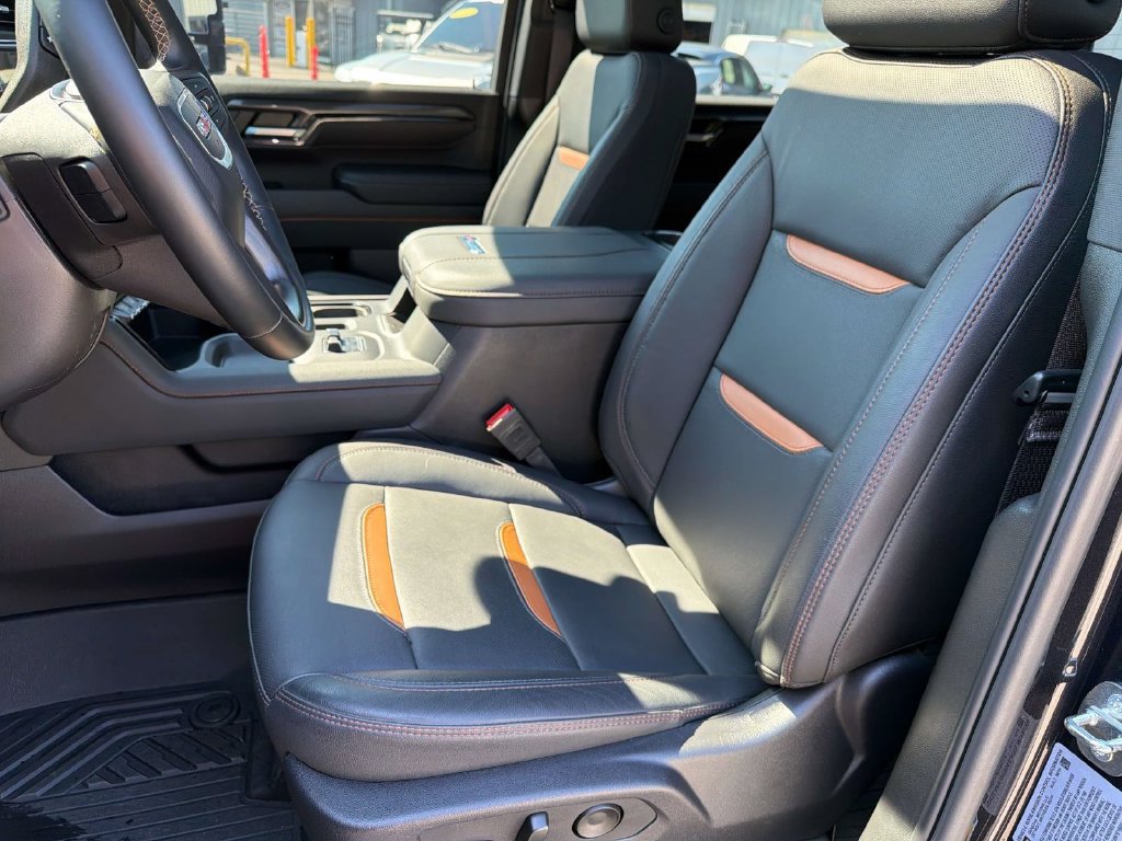 Used 2024 GMC Sierra 2500 AT4 w/ AT4 Premium Plus Package AWD/4WD image 34