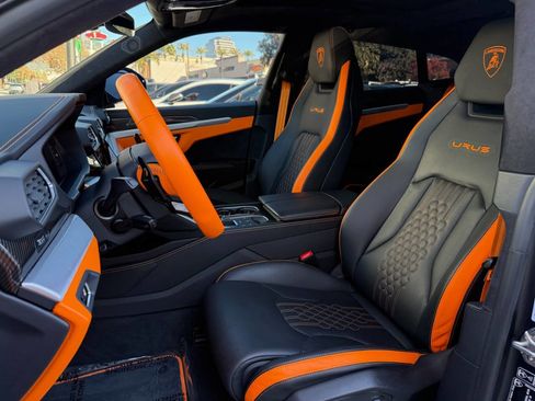 Used 2023 Lamborghini Urus S image 25