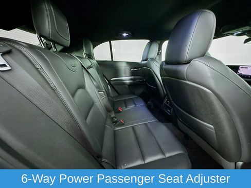 Used 2024 Cadillac XT4 Premium Luxury image 34