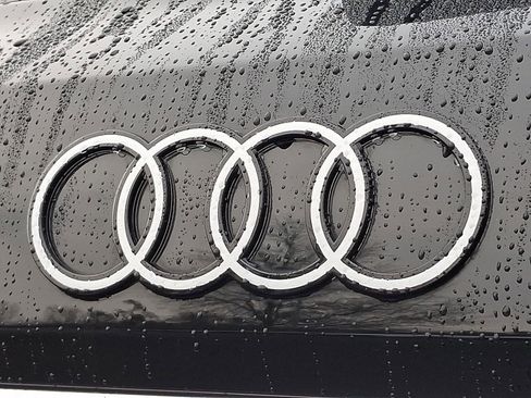 Used 2025 Audi Q7 3.0T Premium w/ Convenience Package image 31