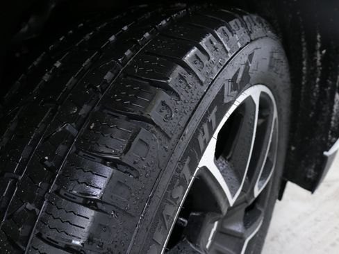 Used 2023 Chevrolet Tahoe RST w/ Luxury Package image 33