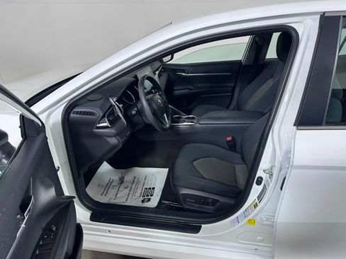 Used 2023 Toyota Camry LE image 18