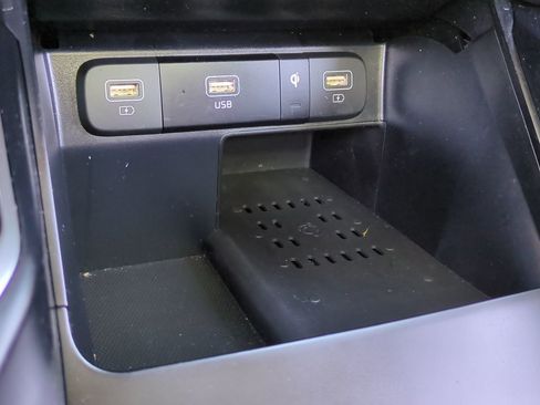 Certified 2023 Kia Sorento S w/ Panoramic Sunroof Package image 23